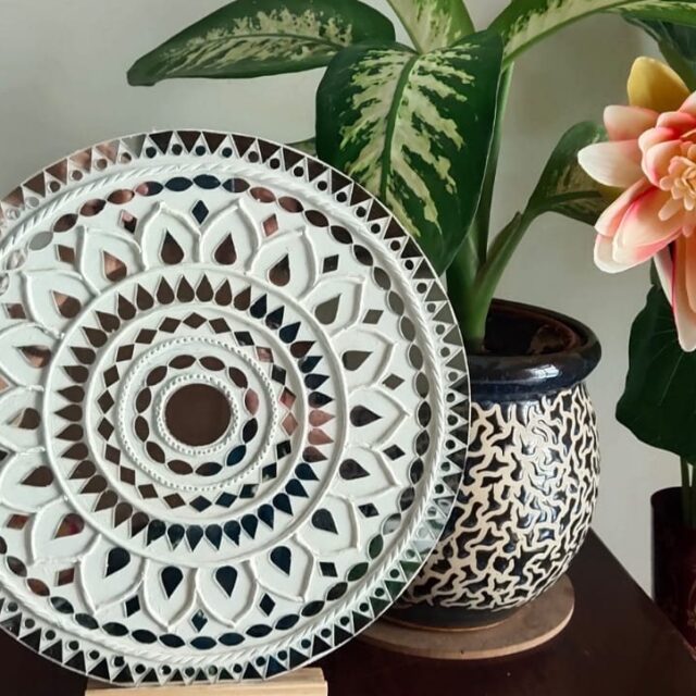 nk lm 08 white mandala lippan art 1